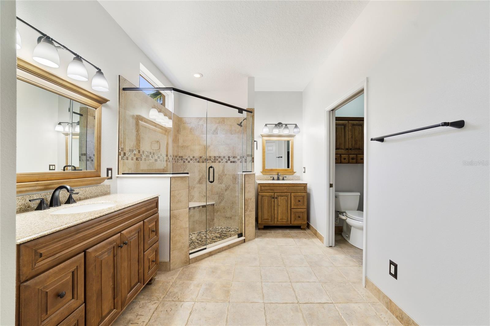 Image 16 of 38 For 1156 Royal Saint George Drive