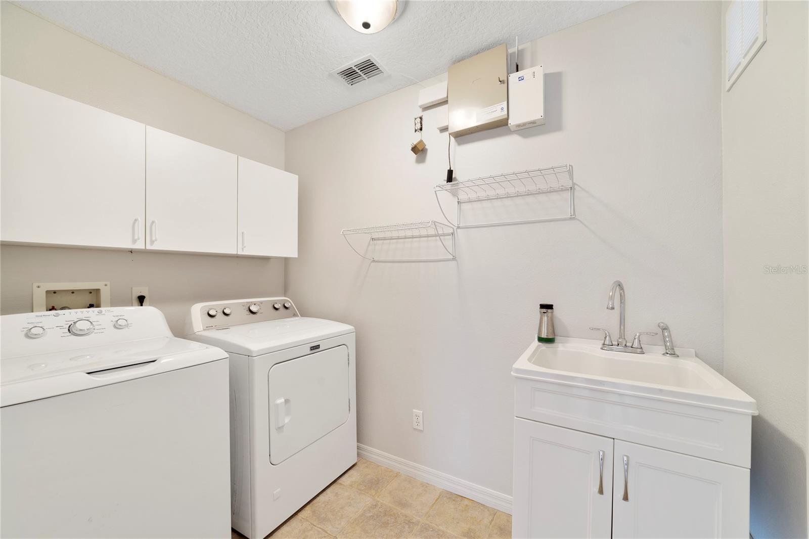 Image 21 of 38 For 1156 Royal Saint George Drive