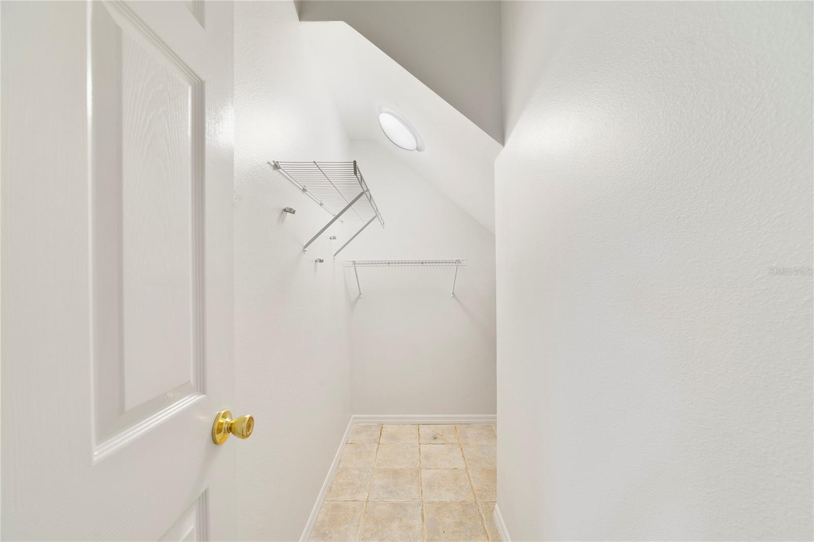 Image 22 of 38 For 1156 Royal Saint George Drive