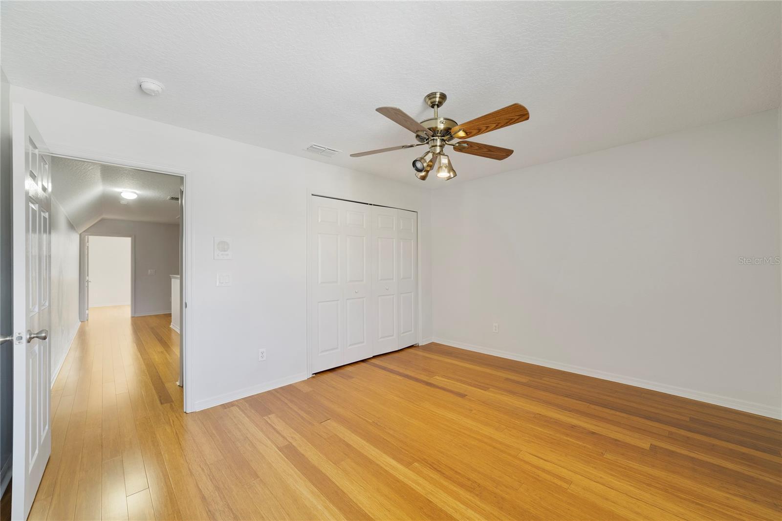 Image 28 of 38 For 1156 Royal Saint George Drive