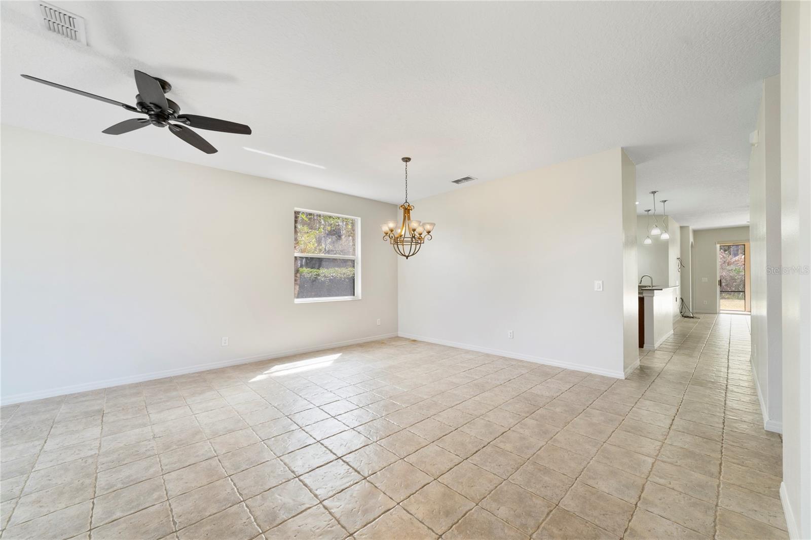 Image 8 of 38 For 1156 Royal Saint George Drive