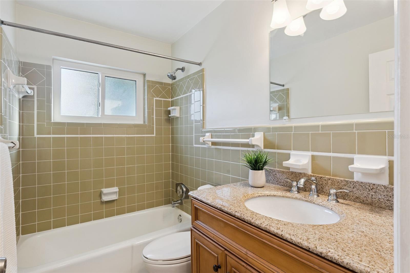 Image 13 of 31 For 1500 Nebraska Street