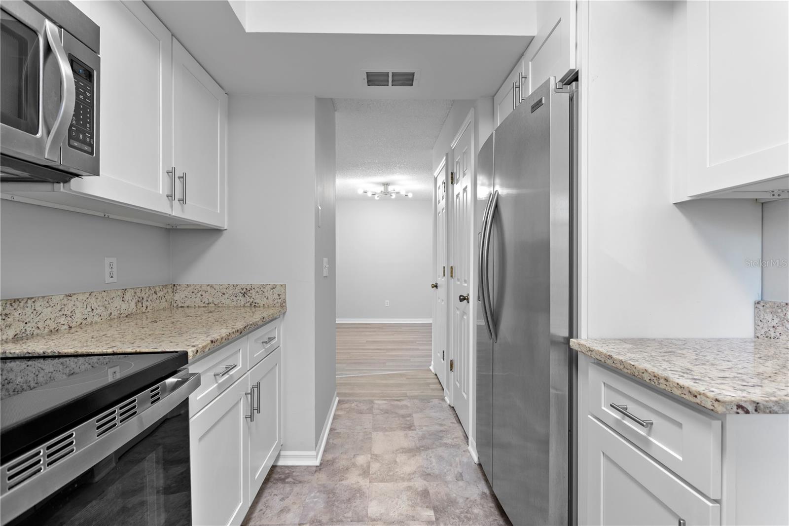 Image 11 of 36 For 5852 Shale Court