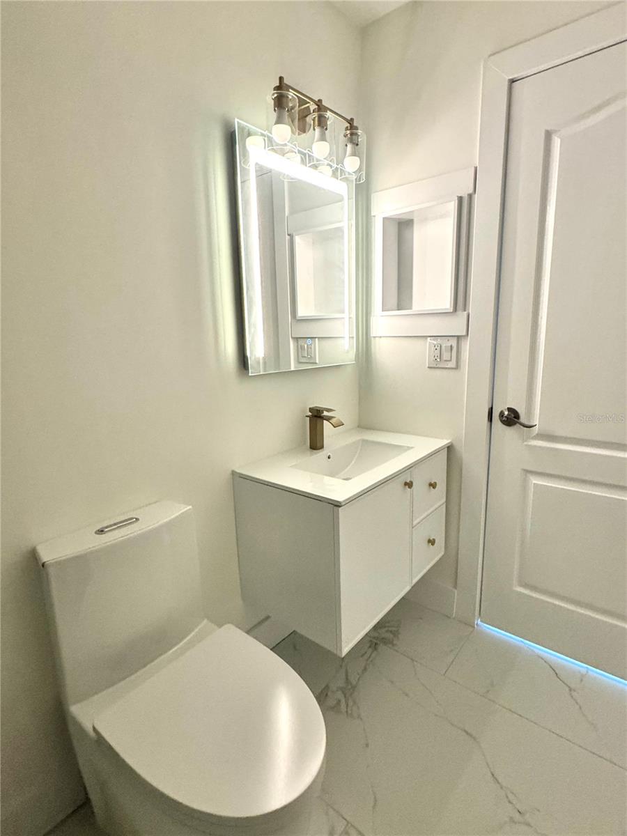 Image 12 of 33 For 7690 Tahiti Lane 202