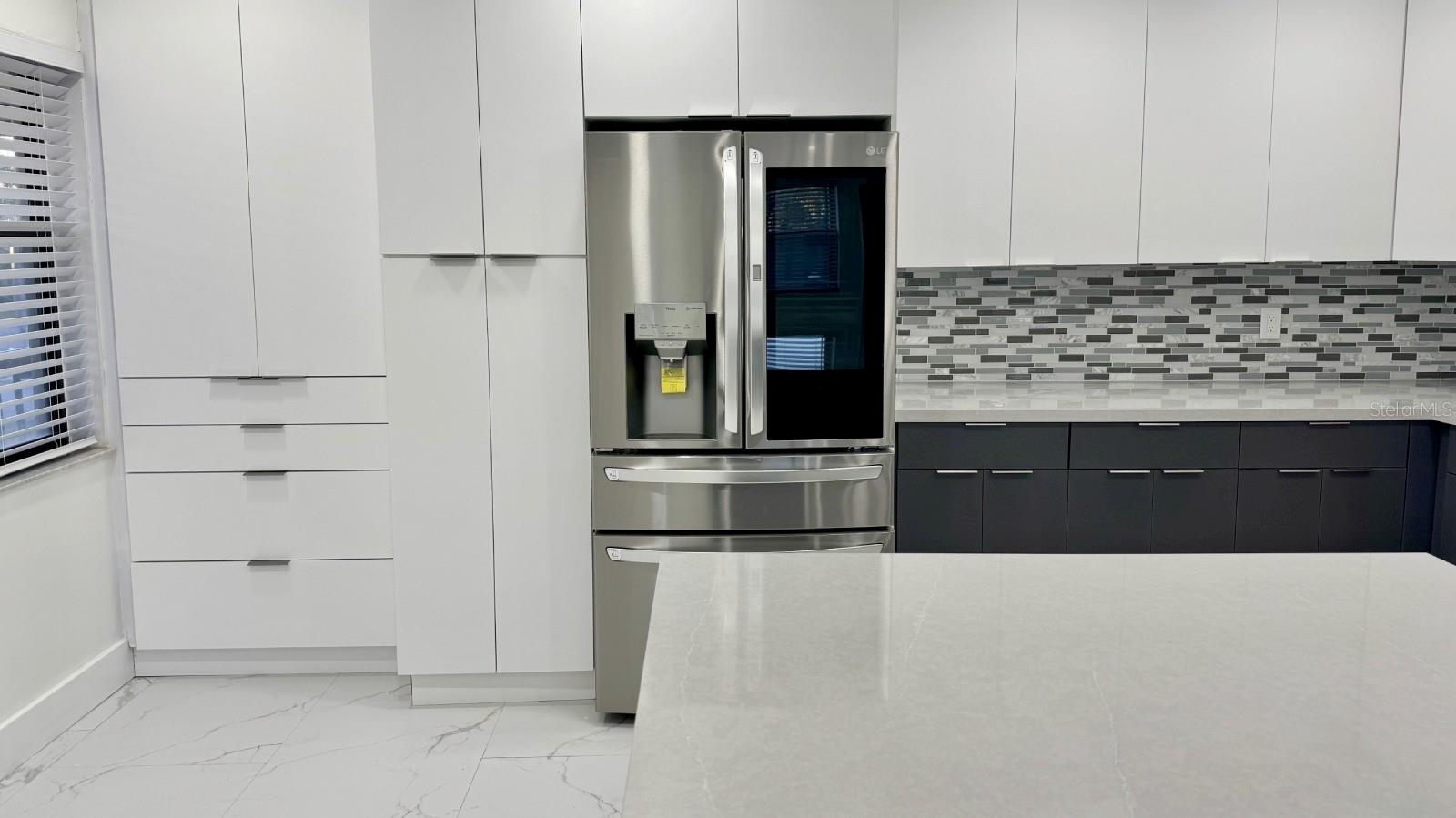 Image 6 of 33 For 7690 Tahiti Lane 202