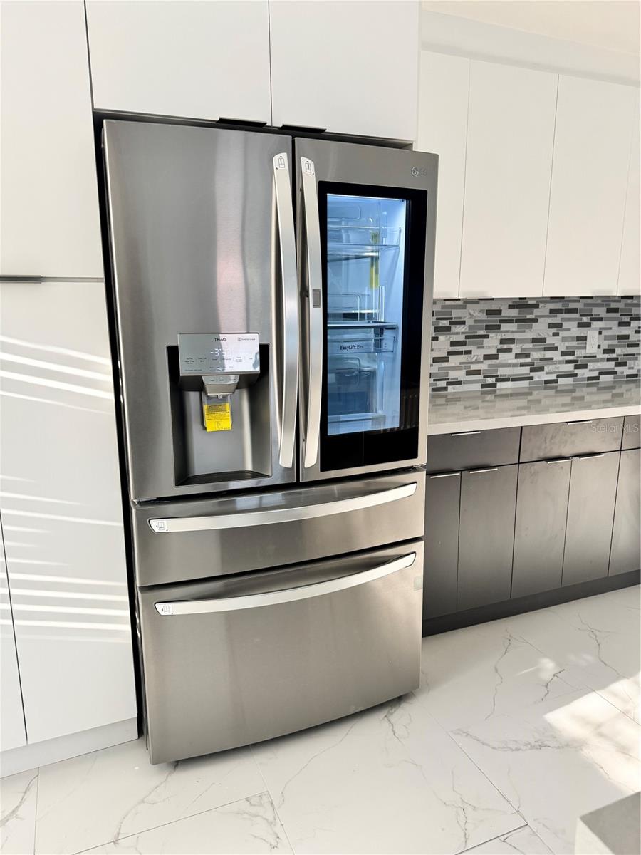 Image 7 of 33 For 7690 Tahiti Lane 202