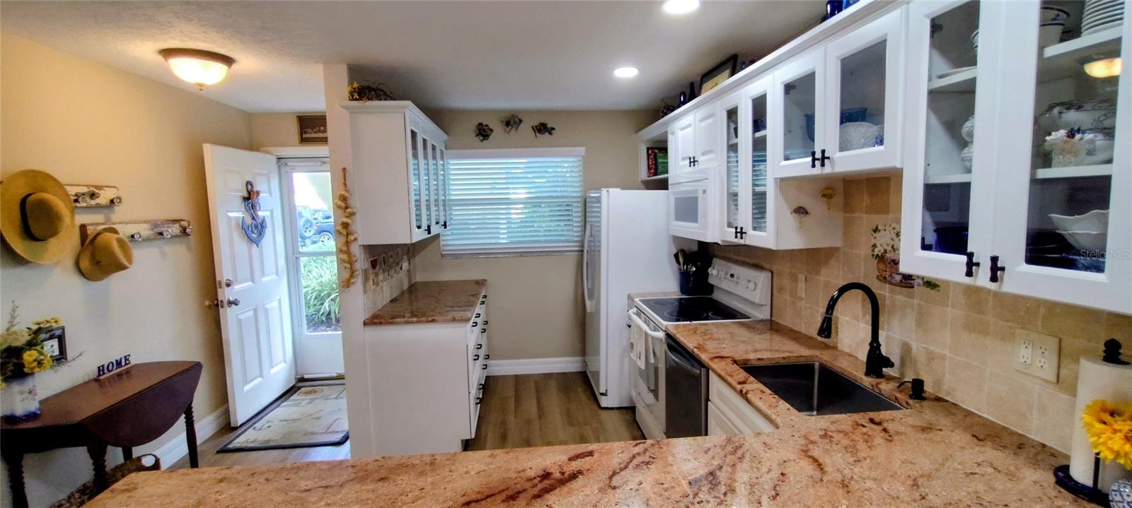Image 6 of 32 For 1351 Bayshore Drive 108