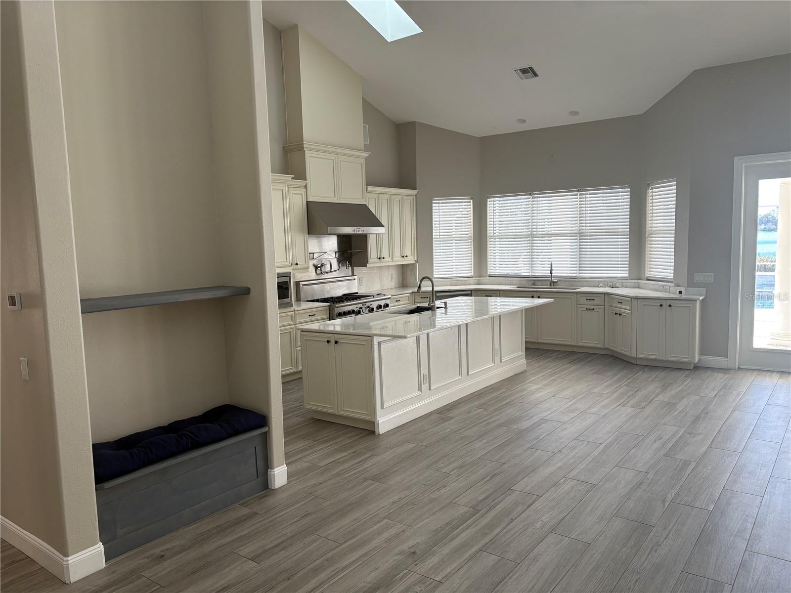 Image 10 of 60 For 3265 Hidden Lake Drive