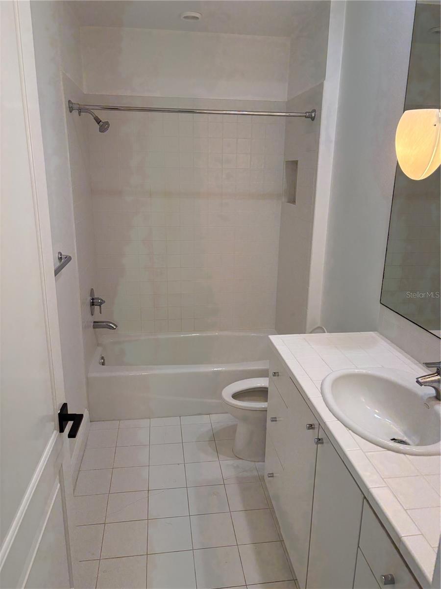 Image 20 of 60 For 3265 Hidden Lake Drive