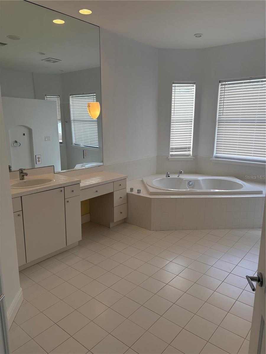 Image 26 of 60 For 3265 Hidden Lake Drive