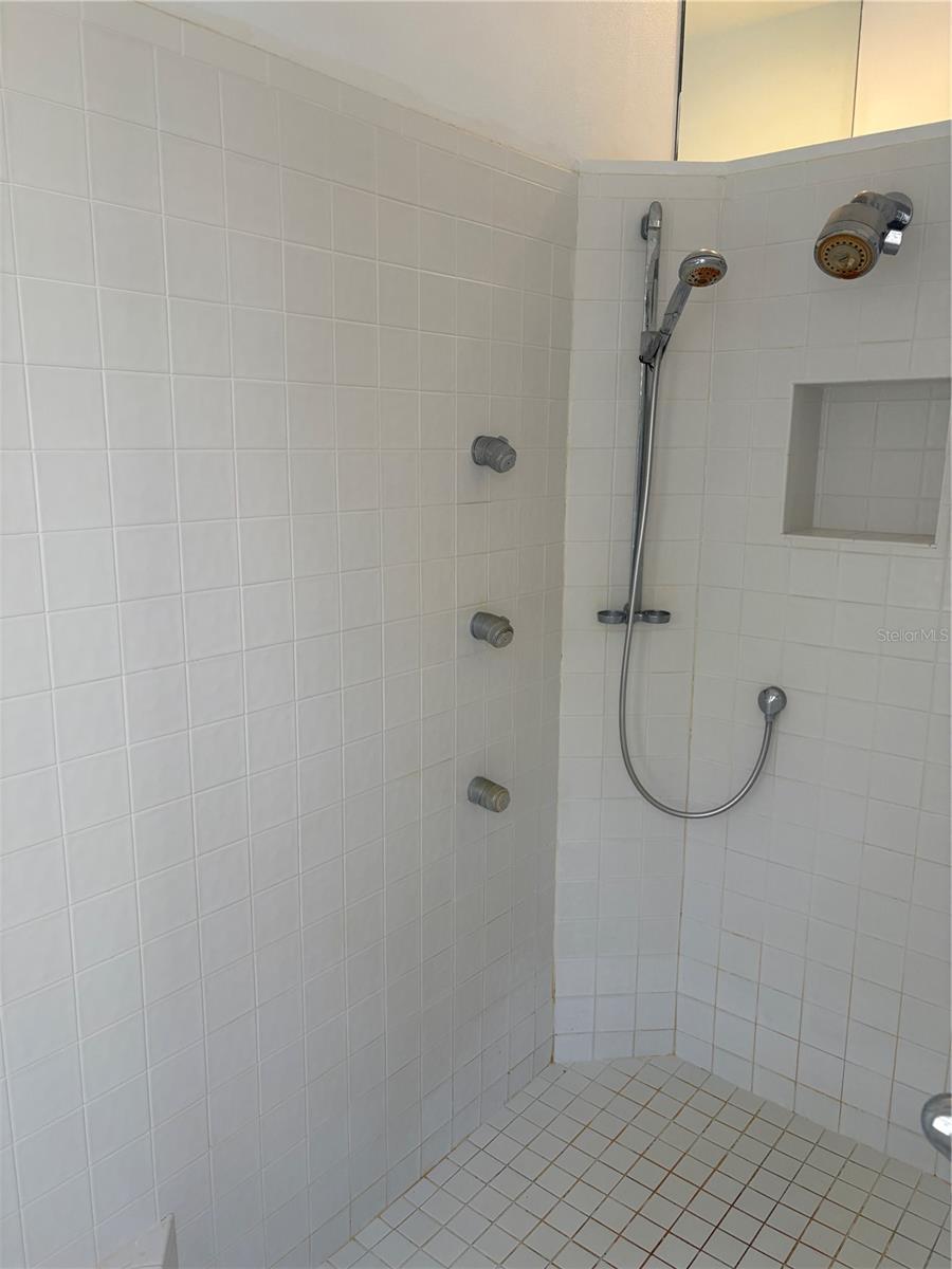 Image 28 of 60 For 3265 Hidden Lake Drive