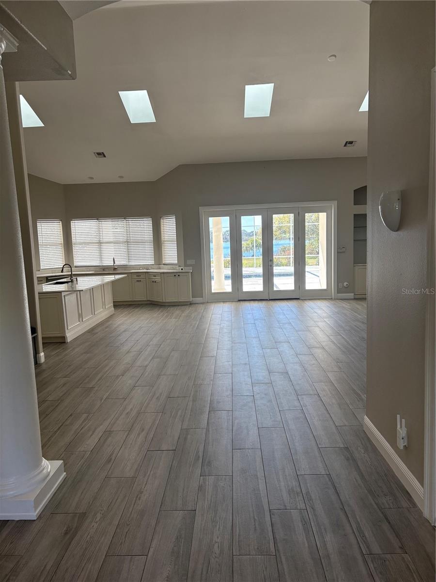 Image 6 of 60 For 3265 Hidden Lake Drive