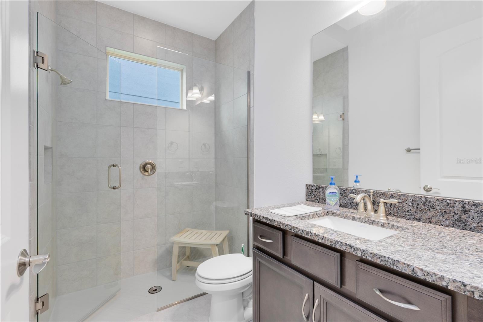 Listing photo id 15 for 13014 Bromborough Drive