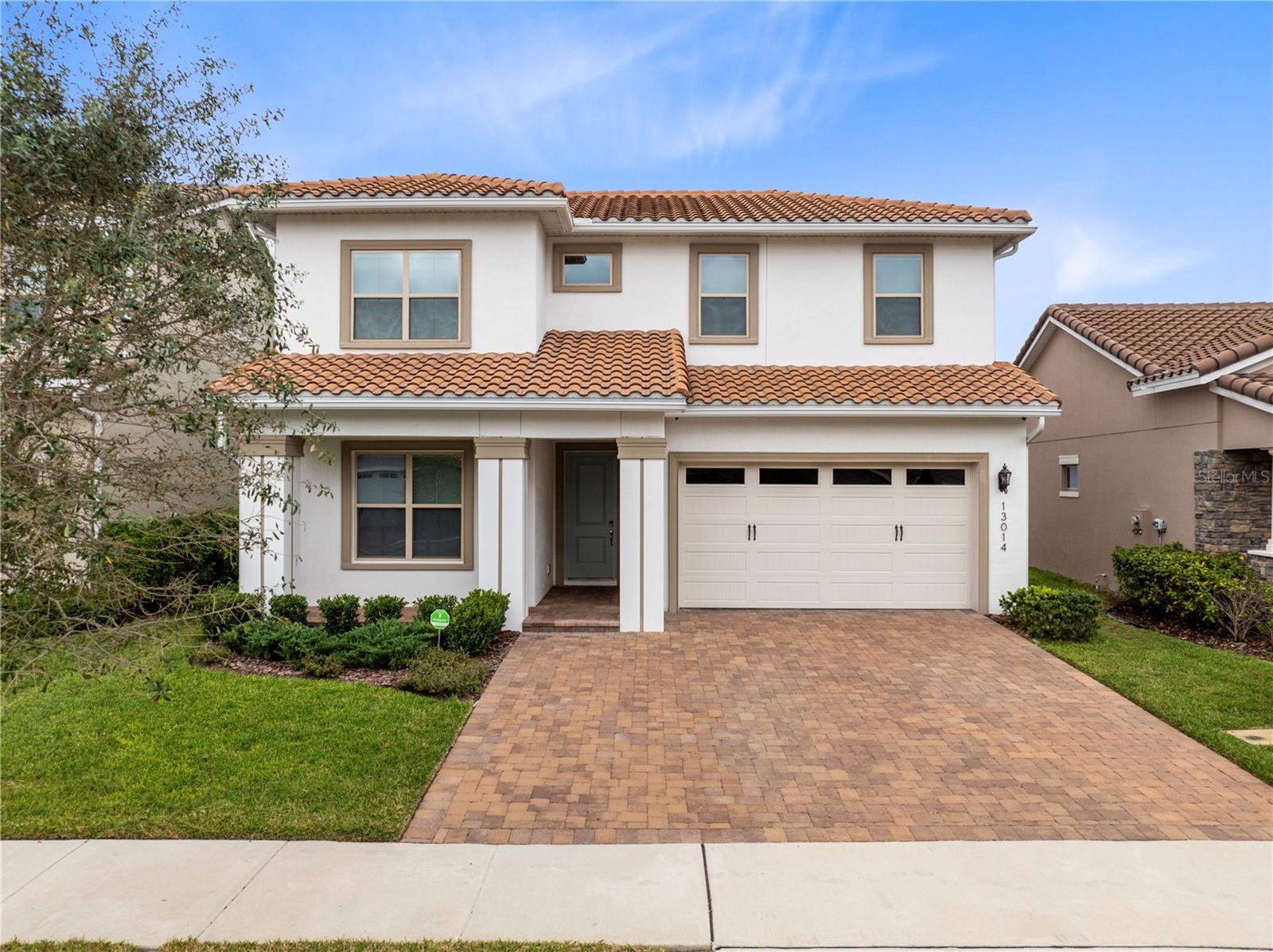 Listing photo id 0 for 13014 Bromborough Drive