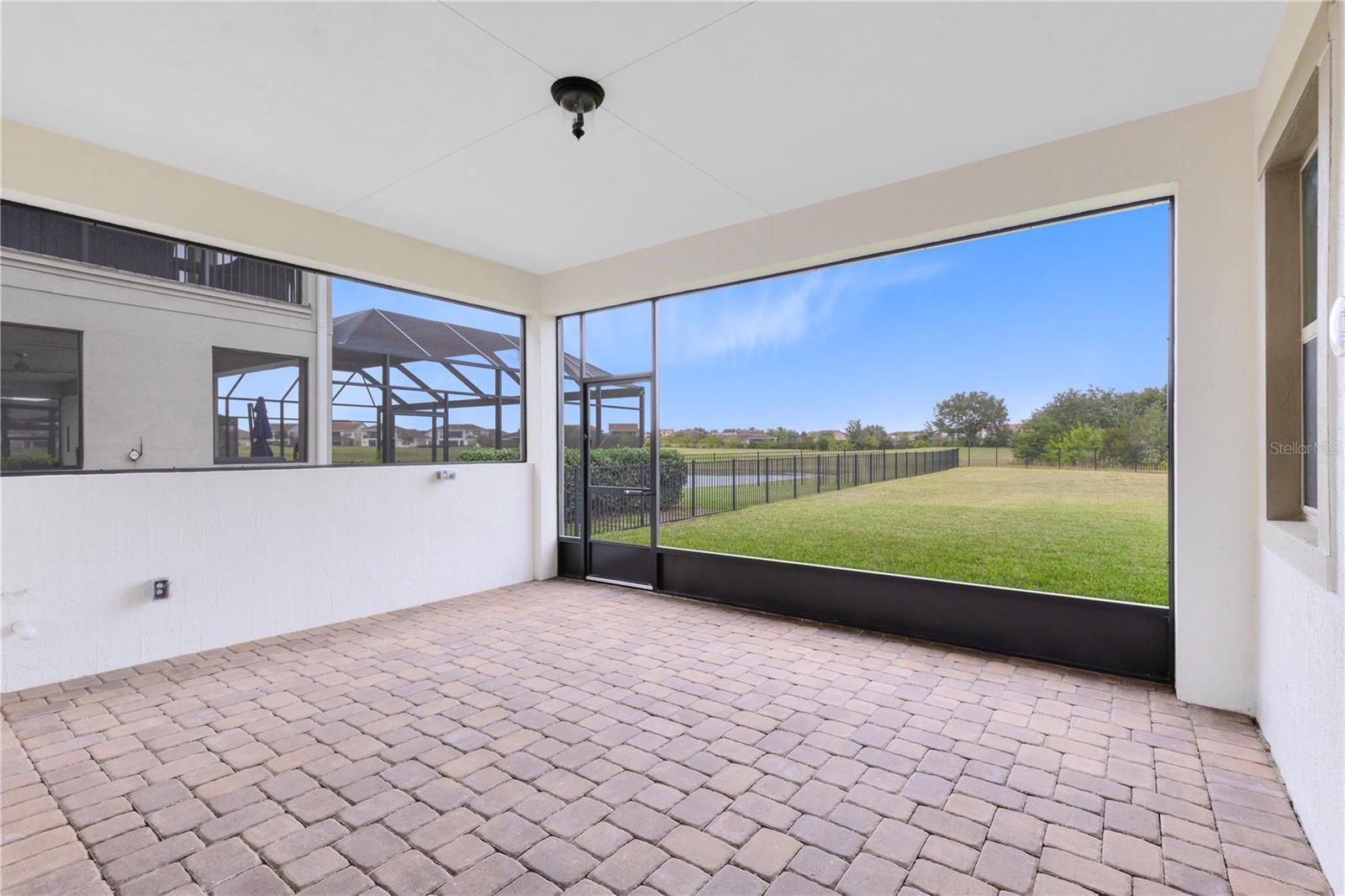 Listing photo id 26 for 13014 Bromborough Drive