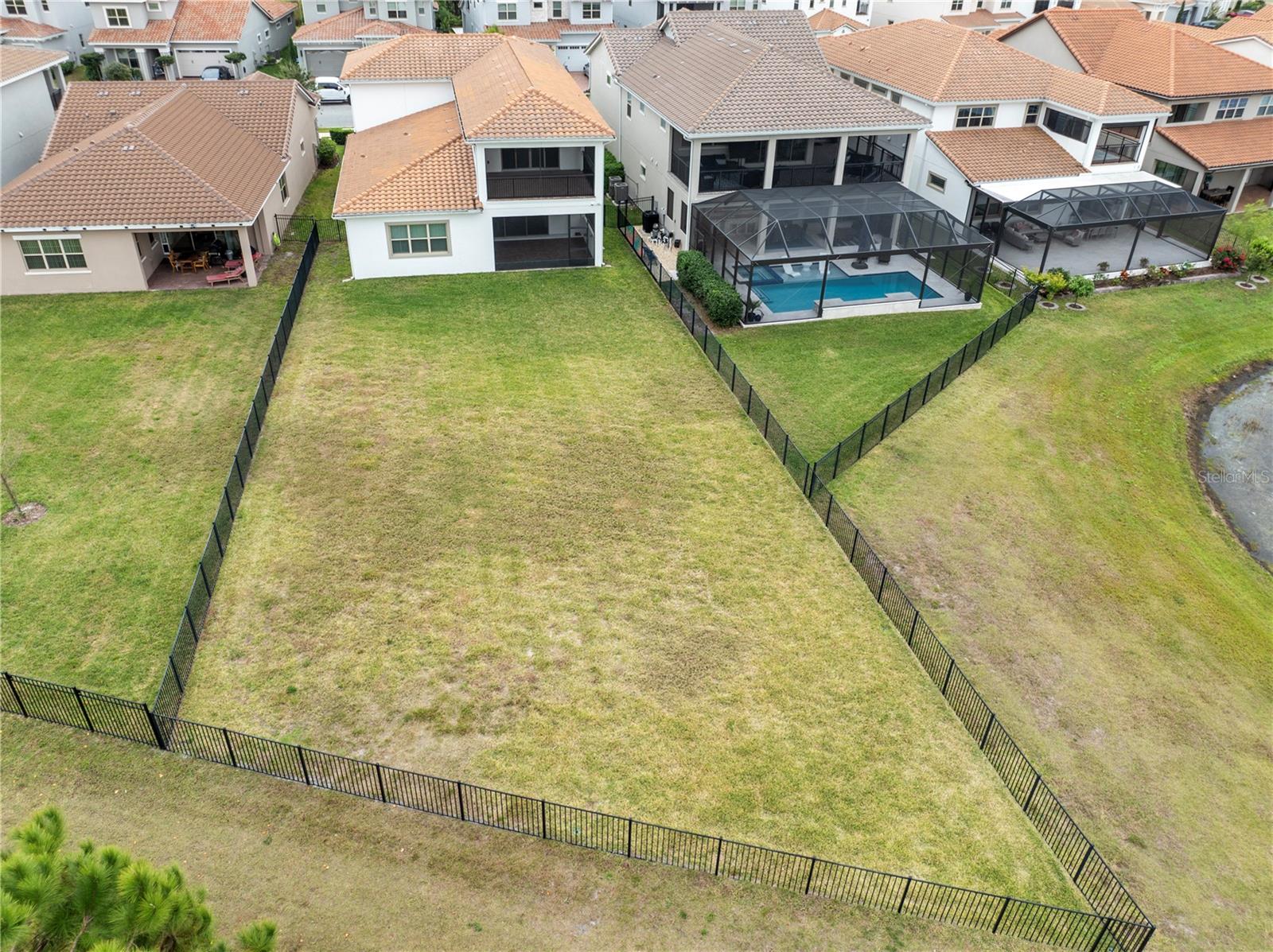 Listing photo id 30 for 13014 Bromborough Drive