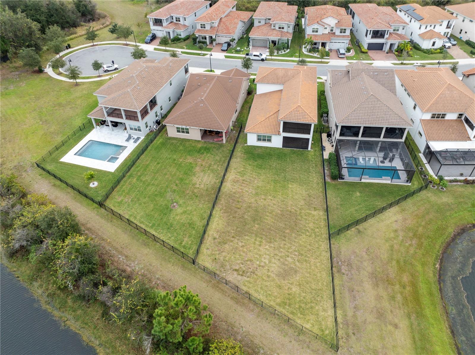 Listing photo id 31 for 13014 Bromborough Drive