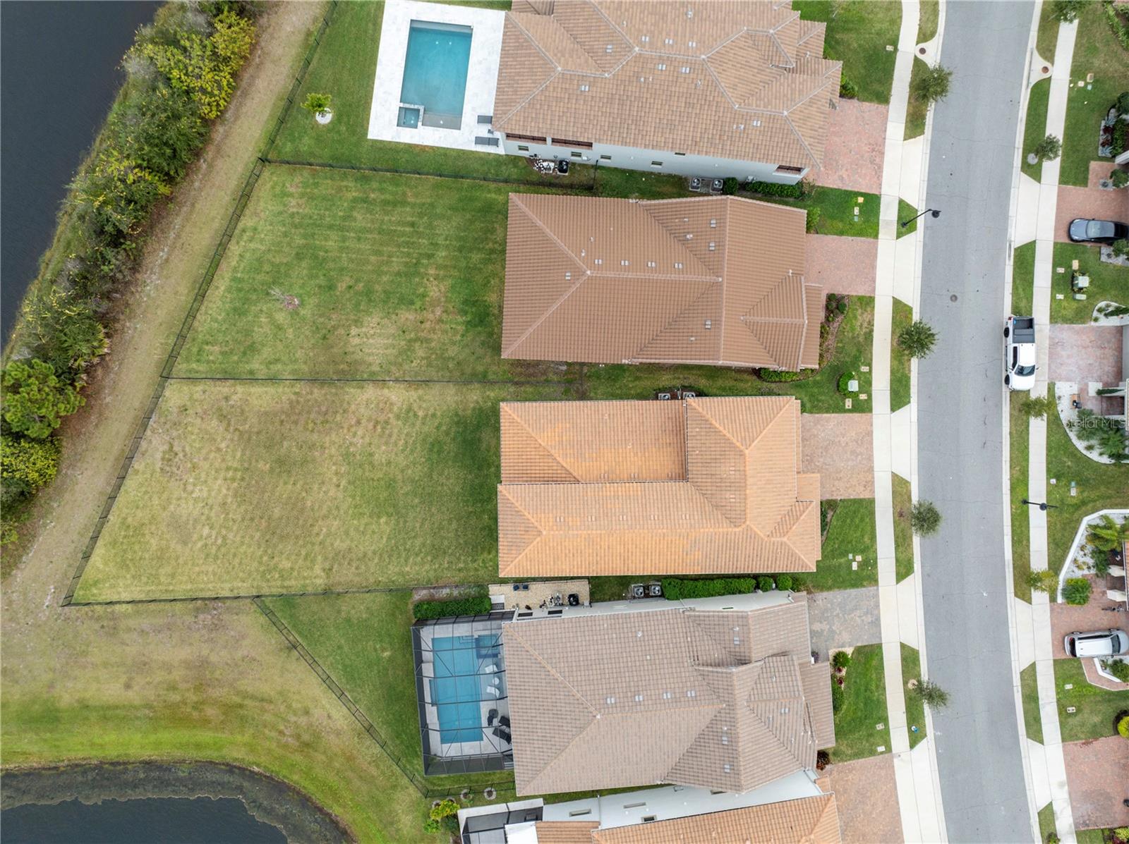 Listing photo id 33 for 13014 Bromborough Drive