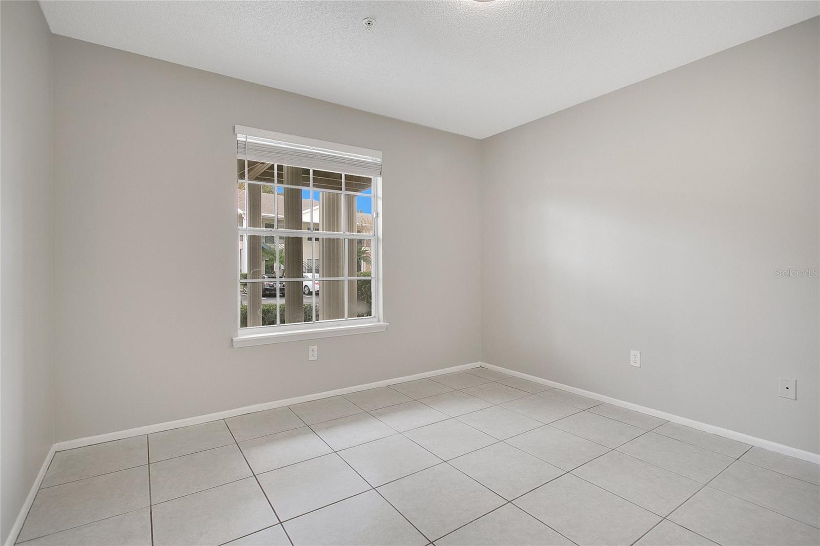 Image 16 of 23 For 140 Reserve Circle 104