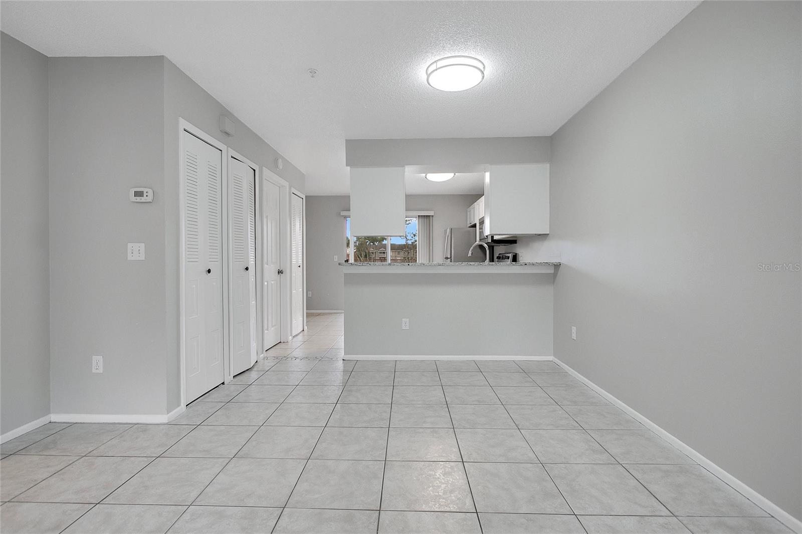 Image 7 of 23 For 140 Reserve Circle 104