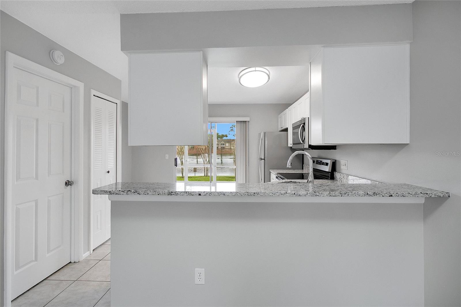 Image 8 of 23 For 140 Reserve Circle 104