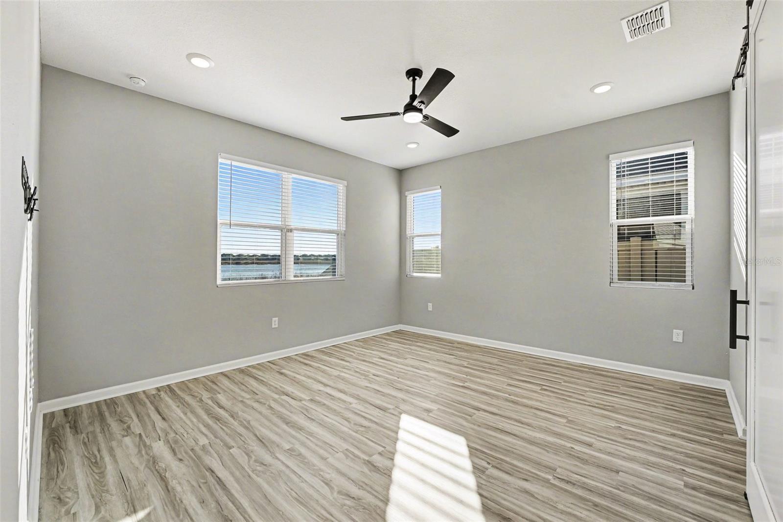 Image 10 of 27 For 1016 Griffon Avenue