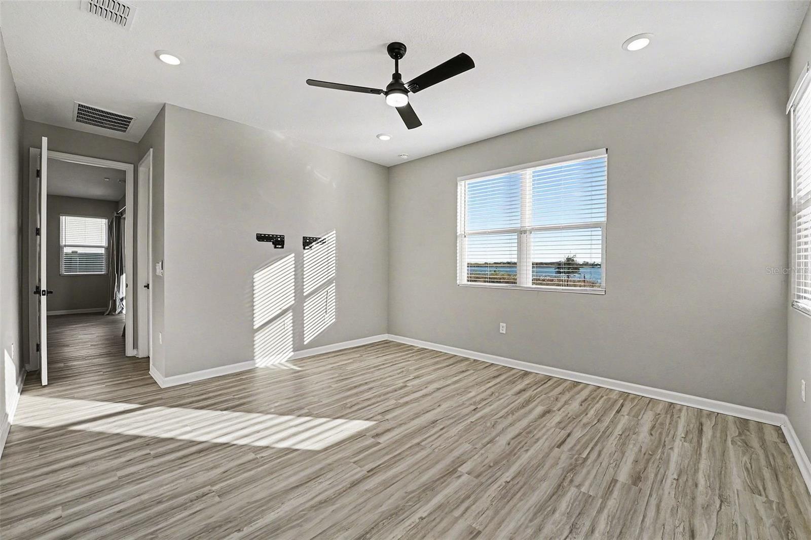 Image 11 of 27 For 1016 Griffon Avenue