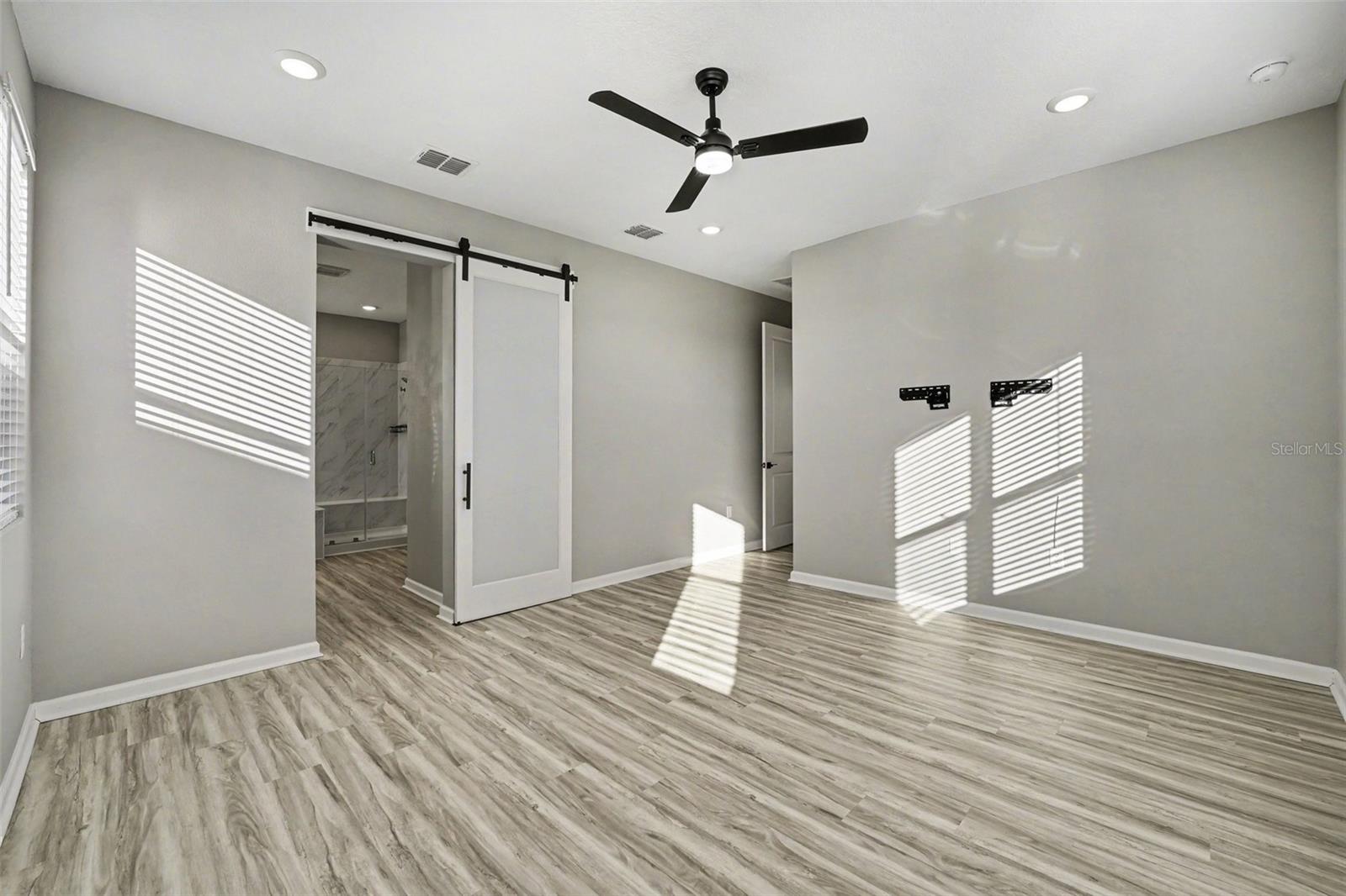 Image 12 of 27 For 1016 Griffon Avenue