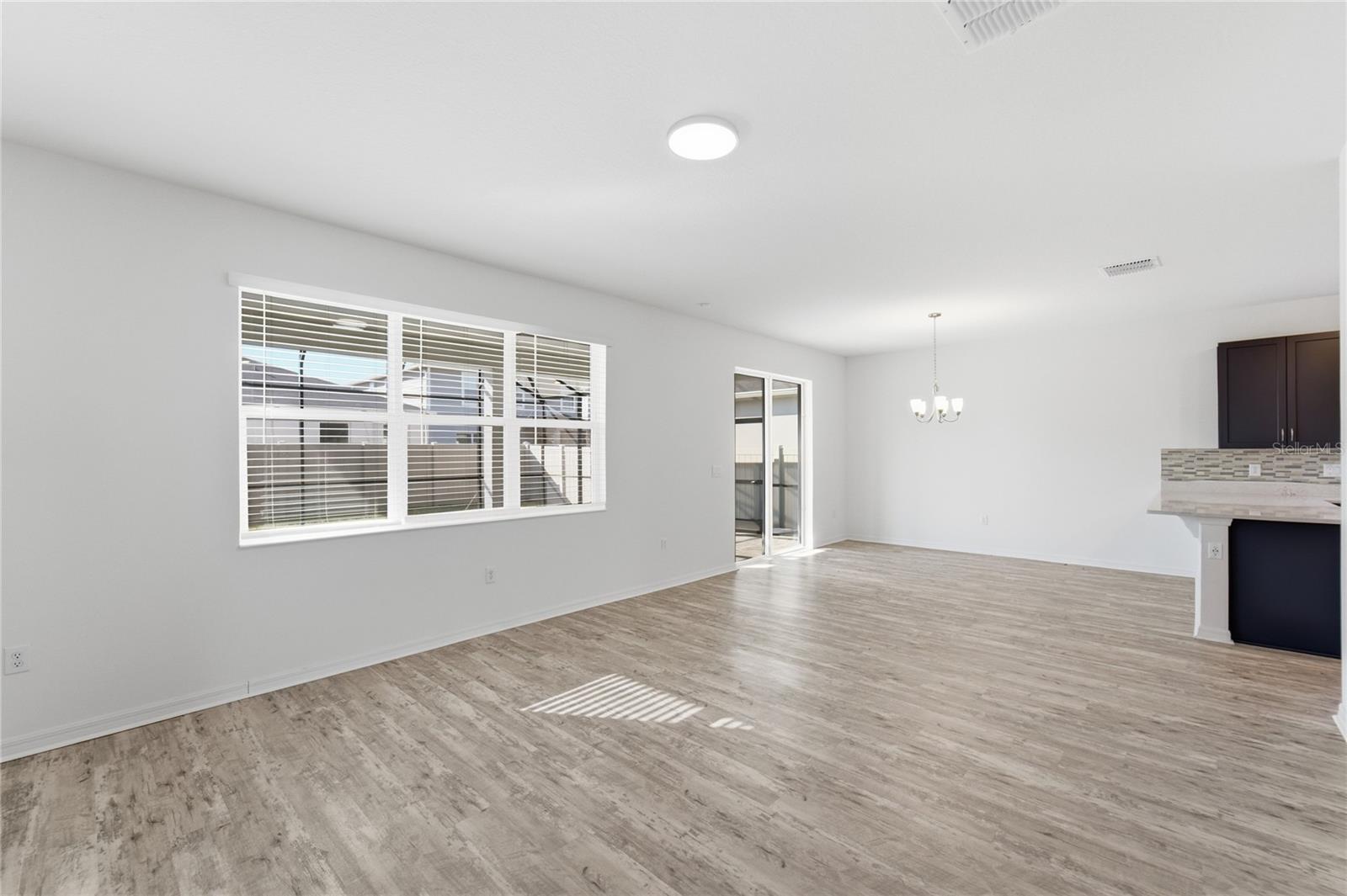 Image 6 of 35 For 2739 Meadow Stream Way