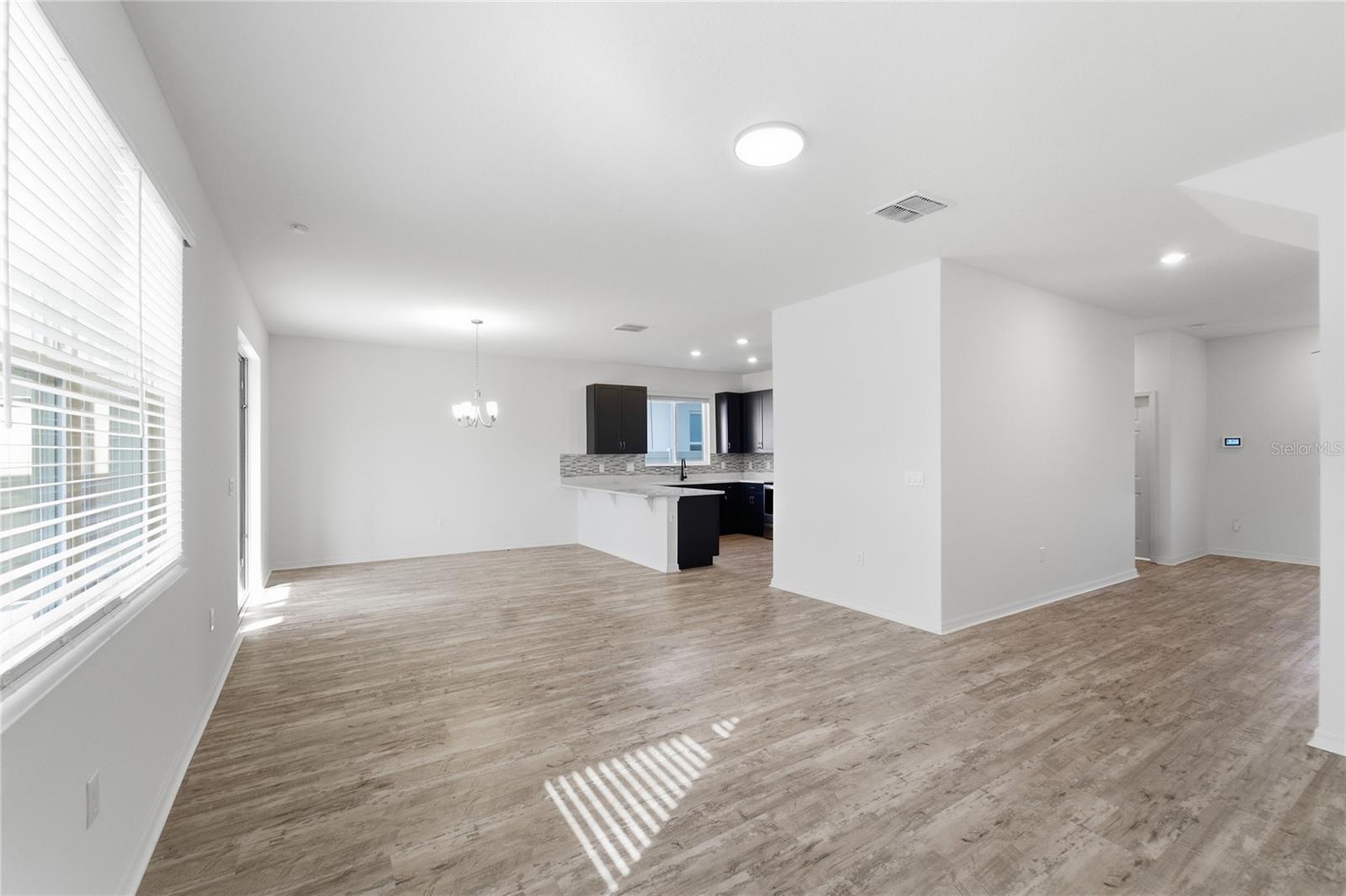 Image 7 of 35 For 2739 Meadow Stream Way