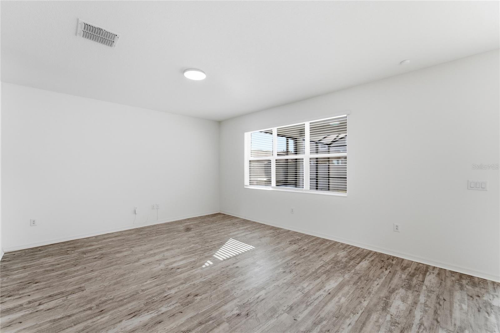 Image 8 of 35 For 2739 Meadow Stream Way