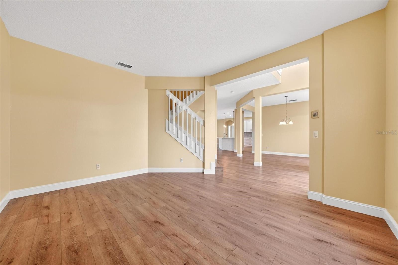 Image 10 of 84 For 18172 Thornhill Grand Circle