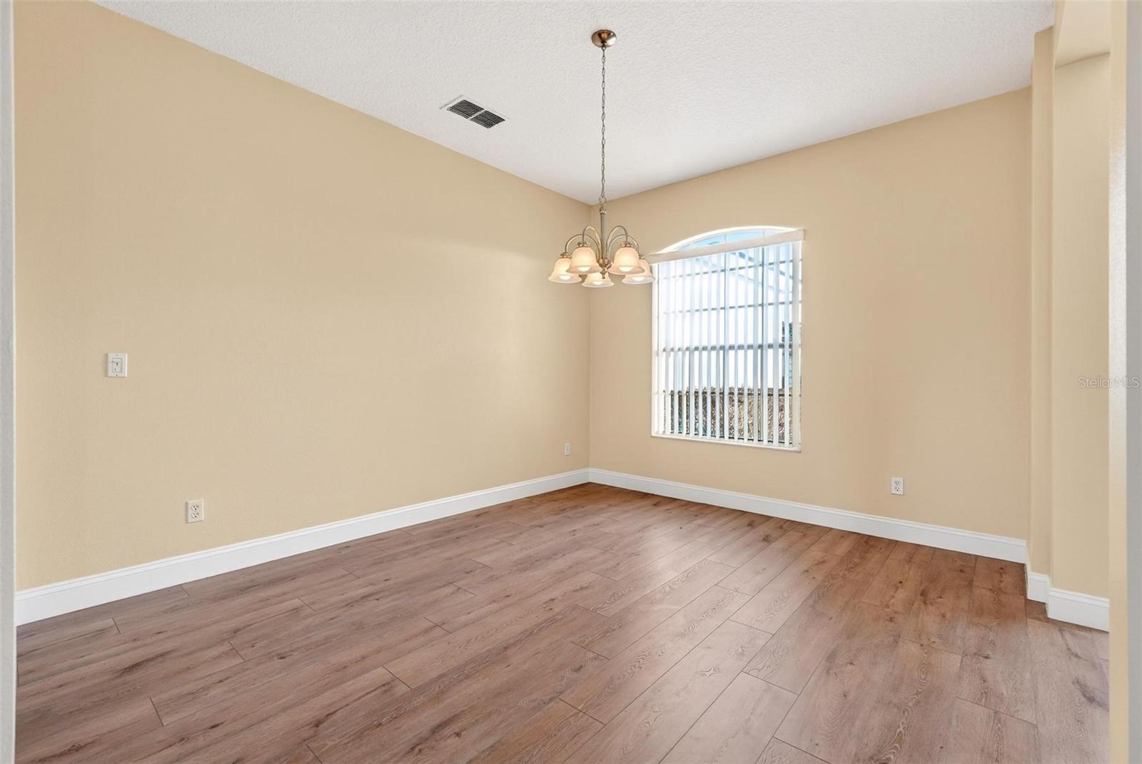 Image 12 of 84 For 18172 Thornhill Grand Circle