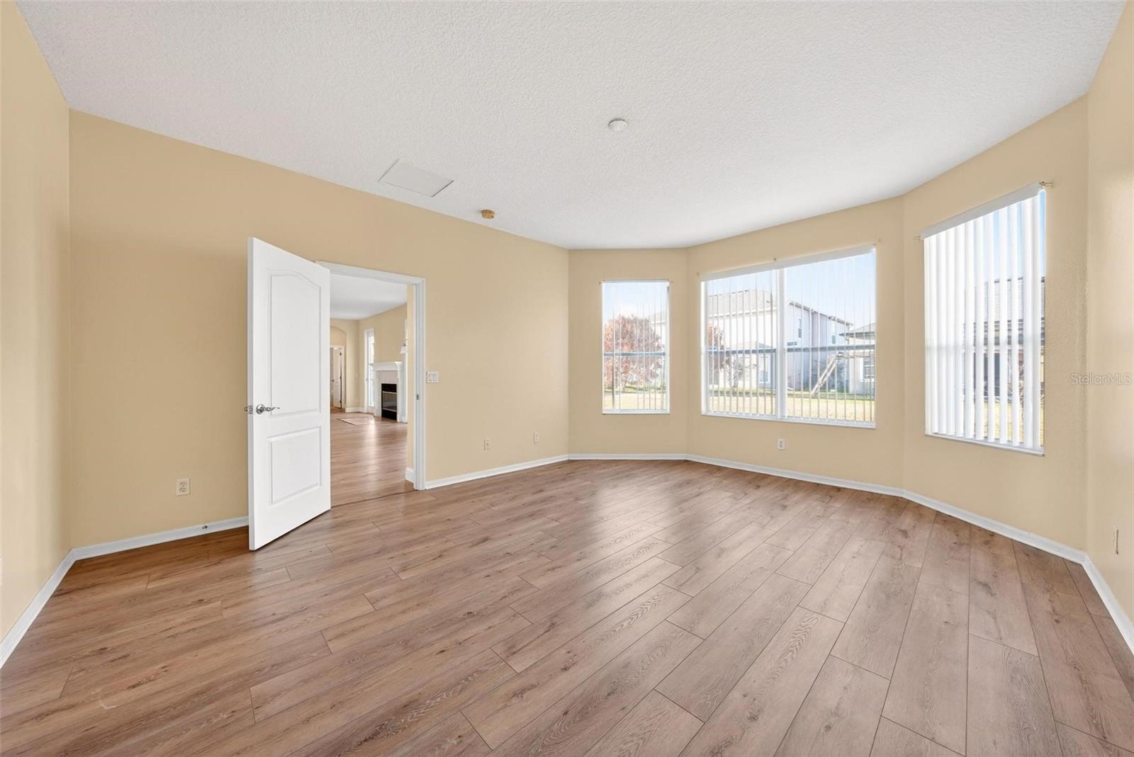 Image 35 of 84 For 18172 Thornhill Grand Circle