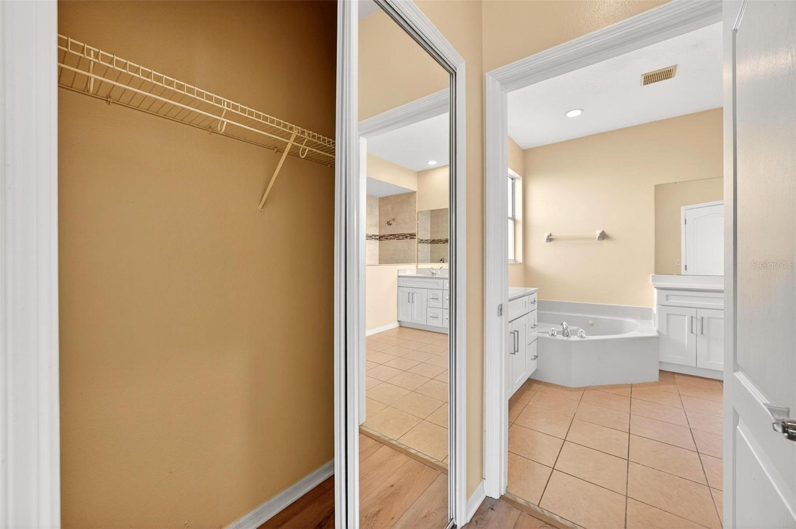 Image 38 of 84 For 18172 Thornhill Grand Circle