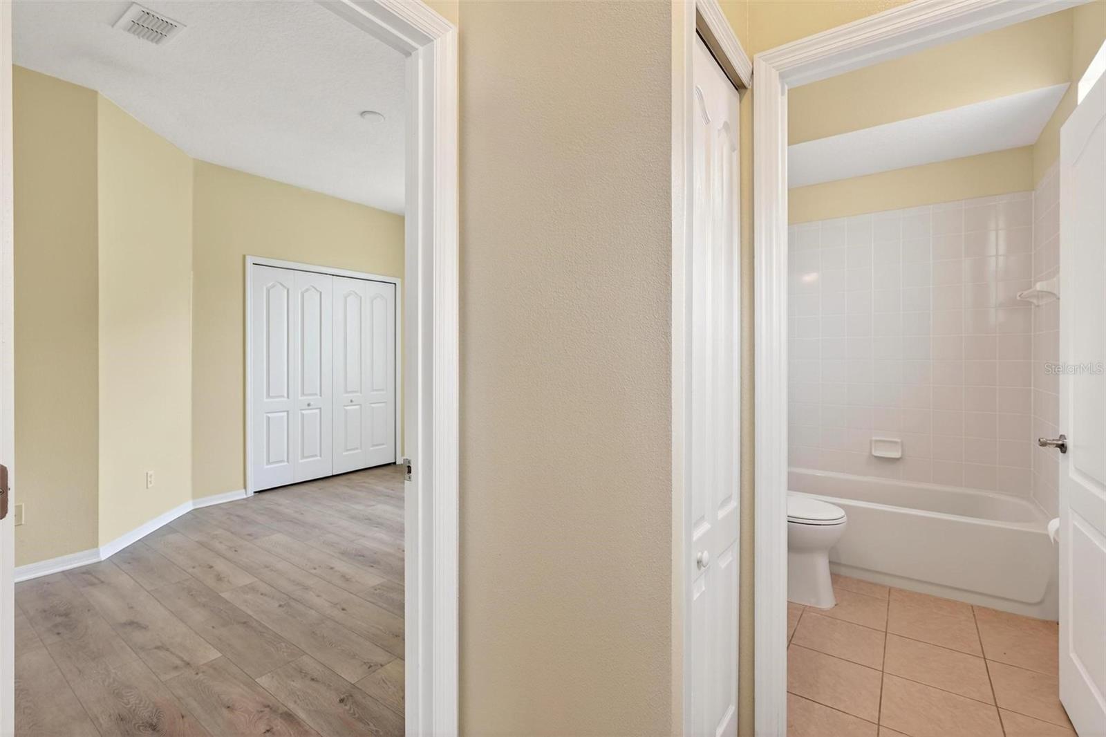 Image 45 of 84 For 18172 Thornhill Grand Circle