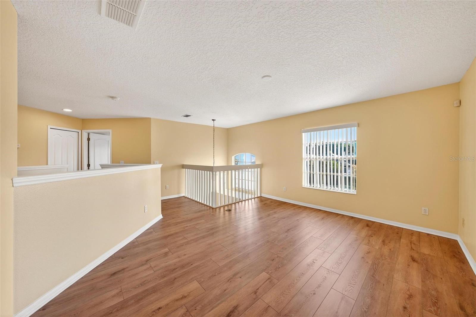 Image 51 of 84 For 18172 Thornhill Grand Circle