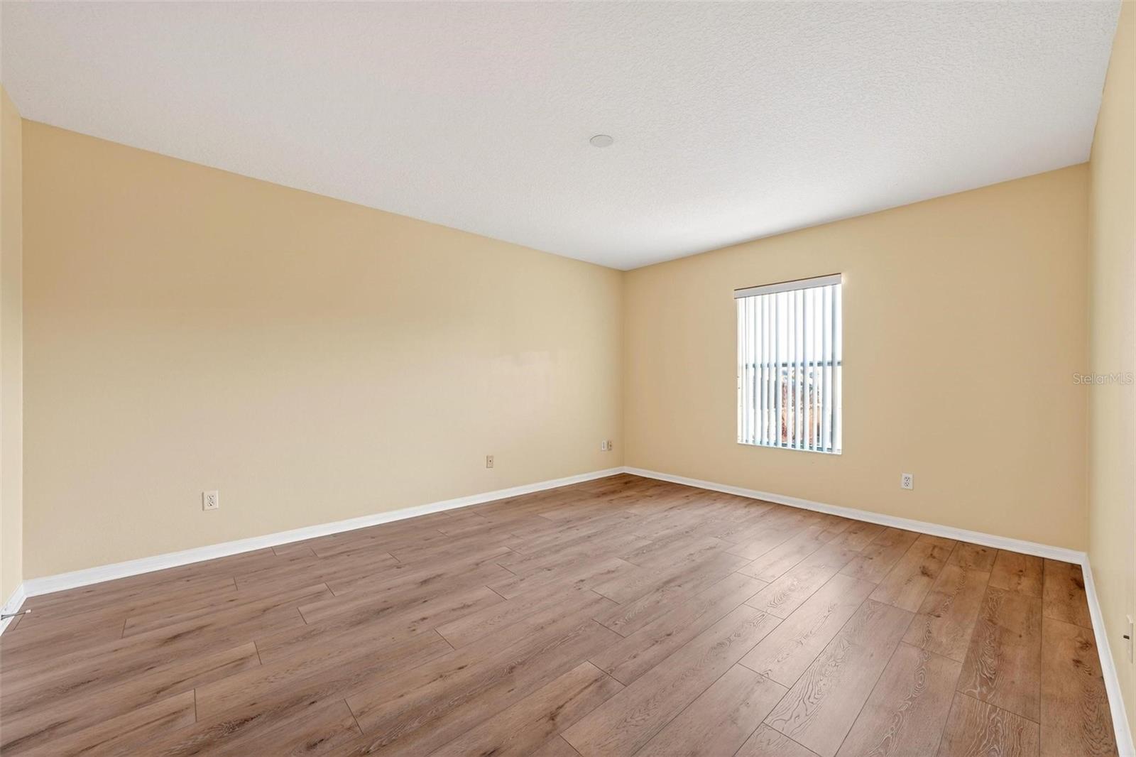 Image 61 of 84 For 18172 Thornhill Grand Circle