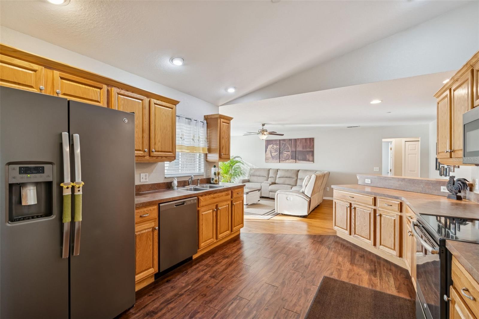 Image 15 of 38 For 18030 Bayamon Avenue