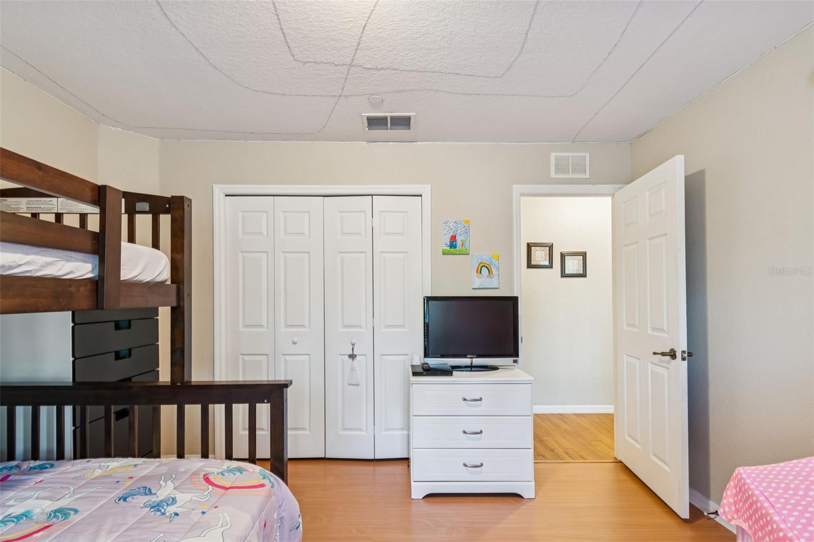 Image 19 of 38 For 18030 Bayamon Avenue