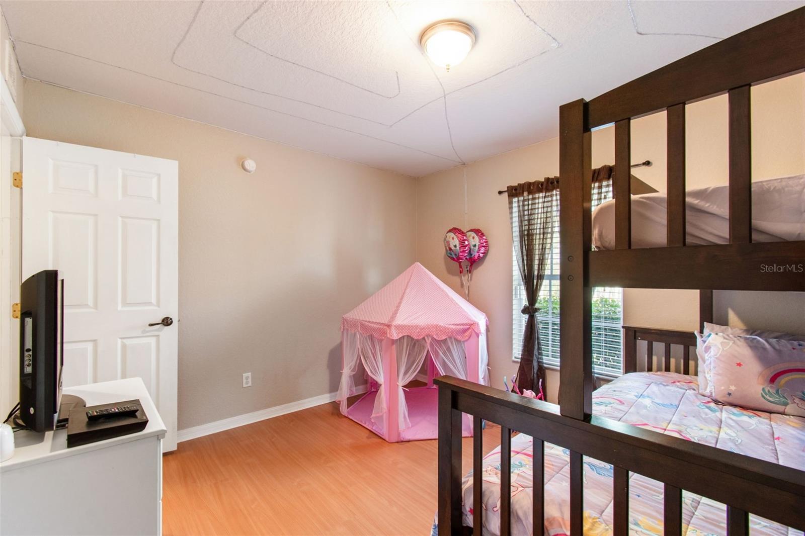 Image 21 of 38 For 18030 Bayamon Avenue