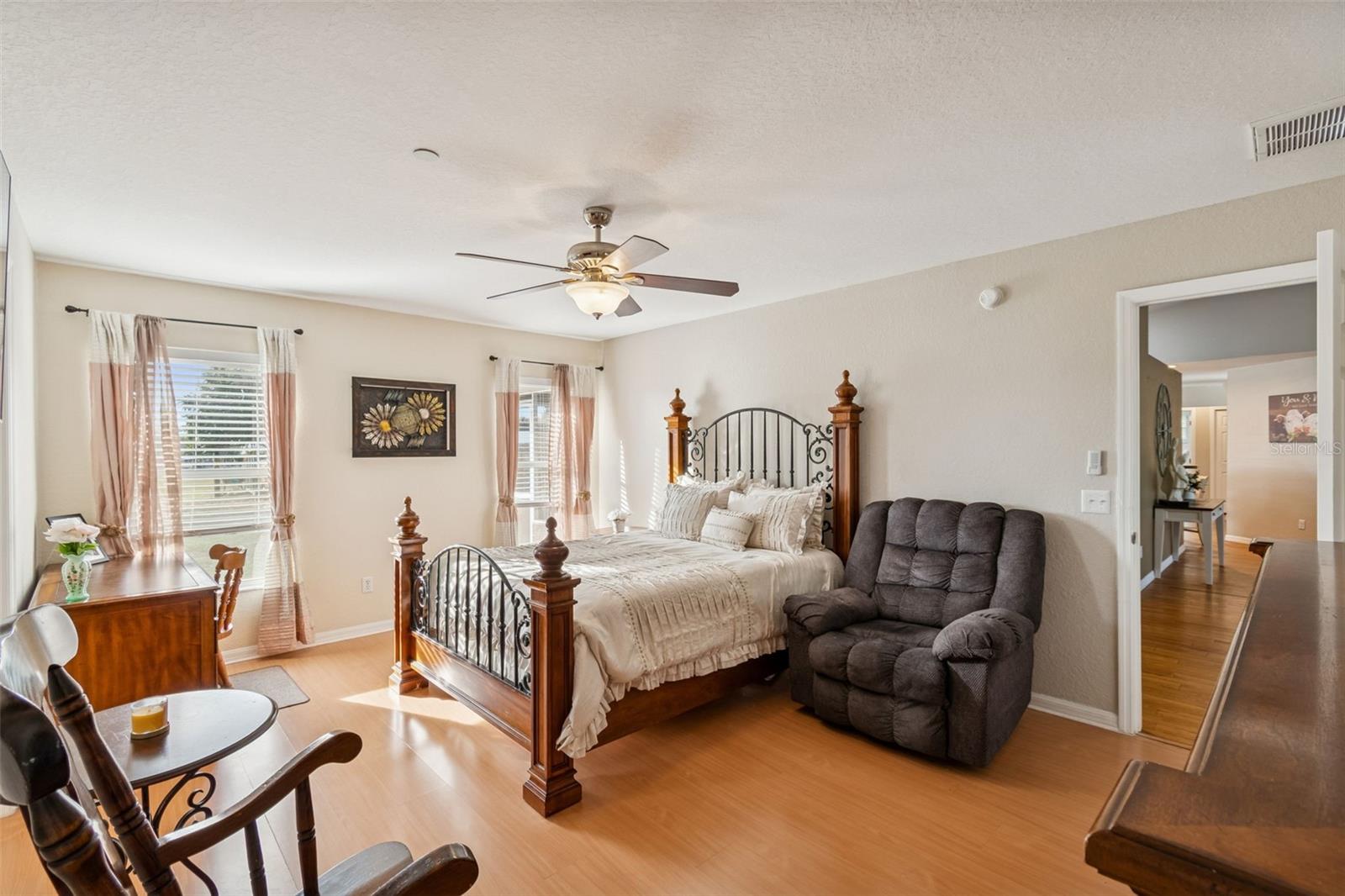 Image 29 of 38 For 18030 Bayamon Avenue