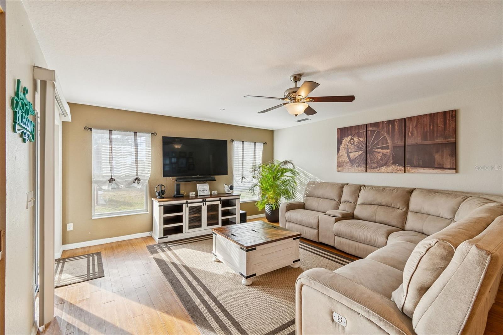 Image 8 of 38 For 18030 Bayamon Avenue