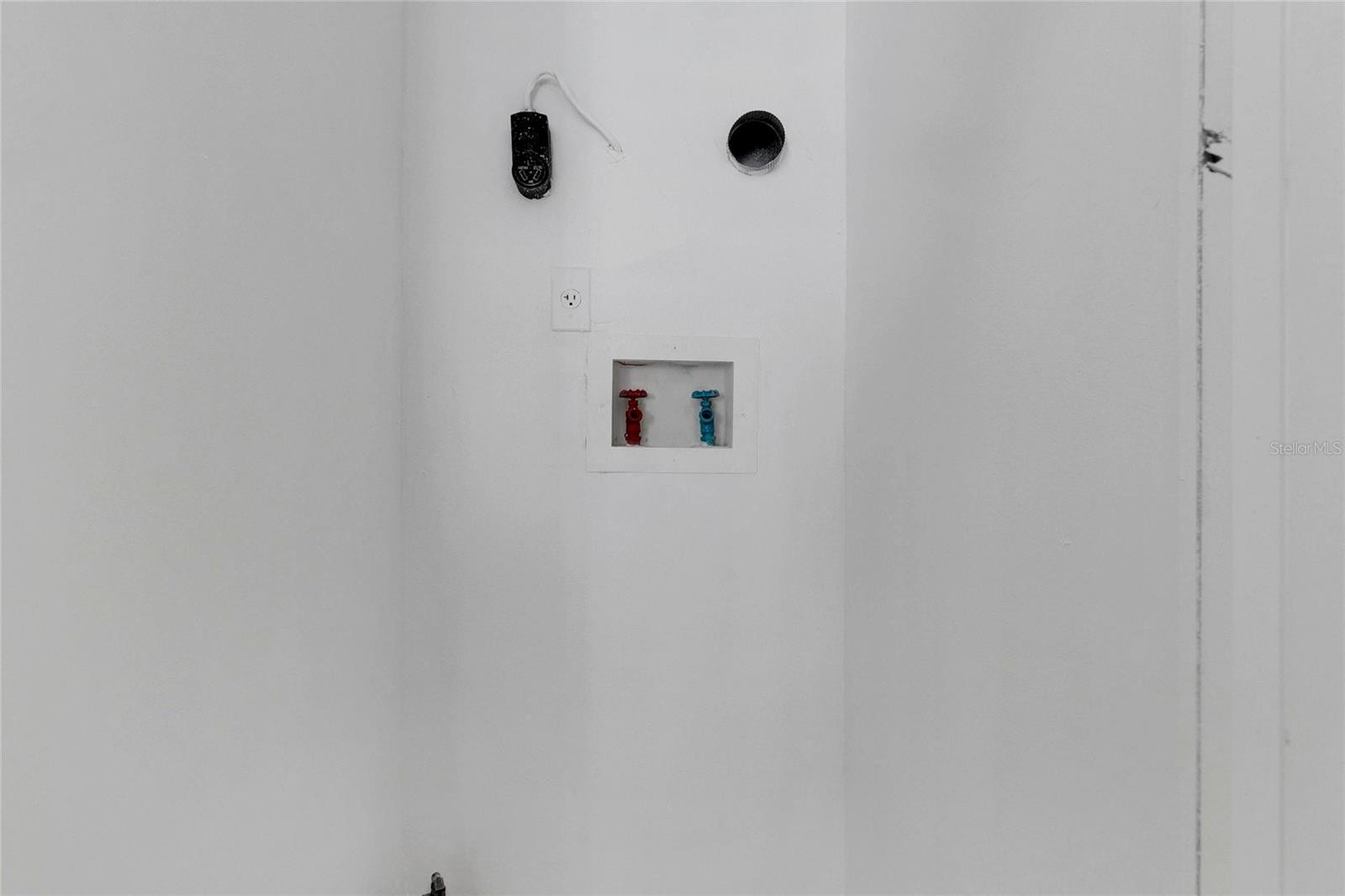 Image 20 of 30 For 4529 Southfield Avenue