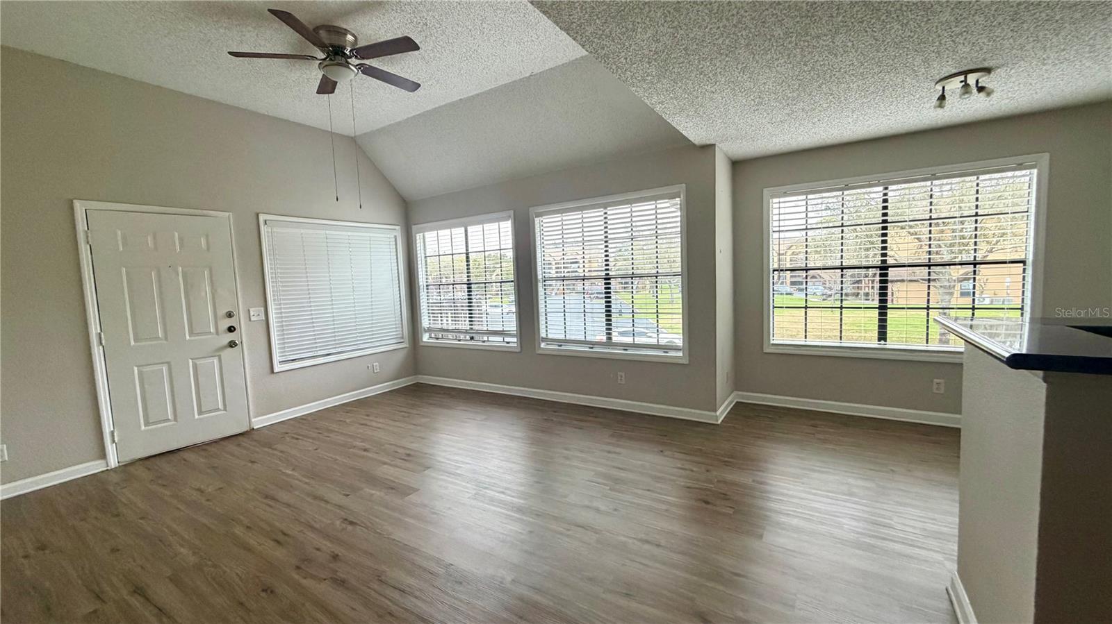 Image 10 of 42 For 420 Forestway Circle 201