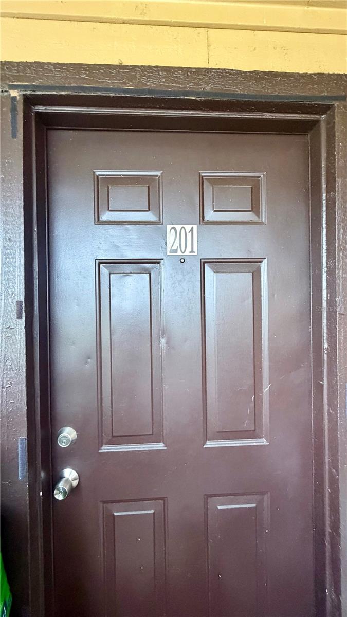 Image 21 of 42 For 420 Forestway Circle 201