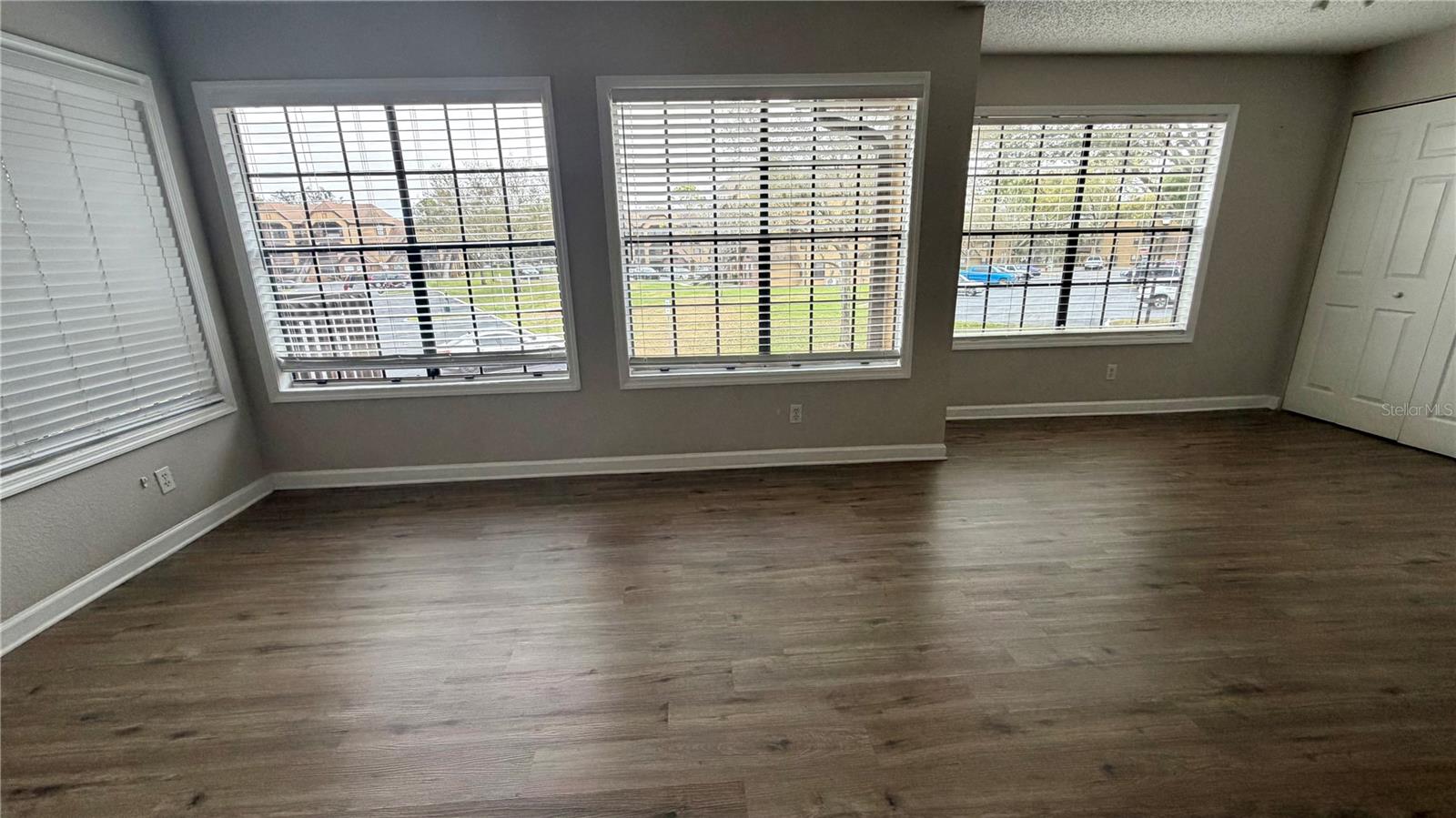 Image 9 of 42 For 420 Forestway Circle 201