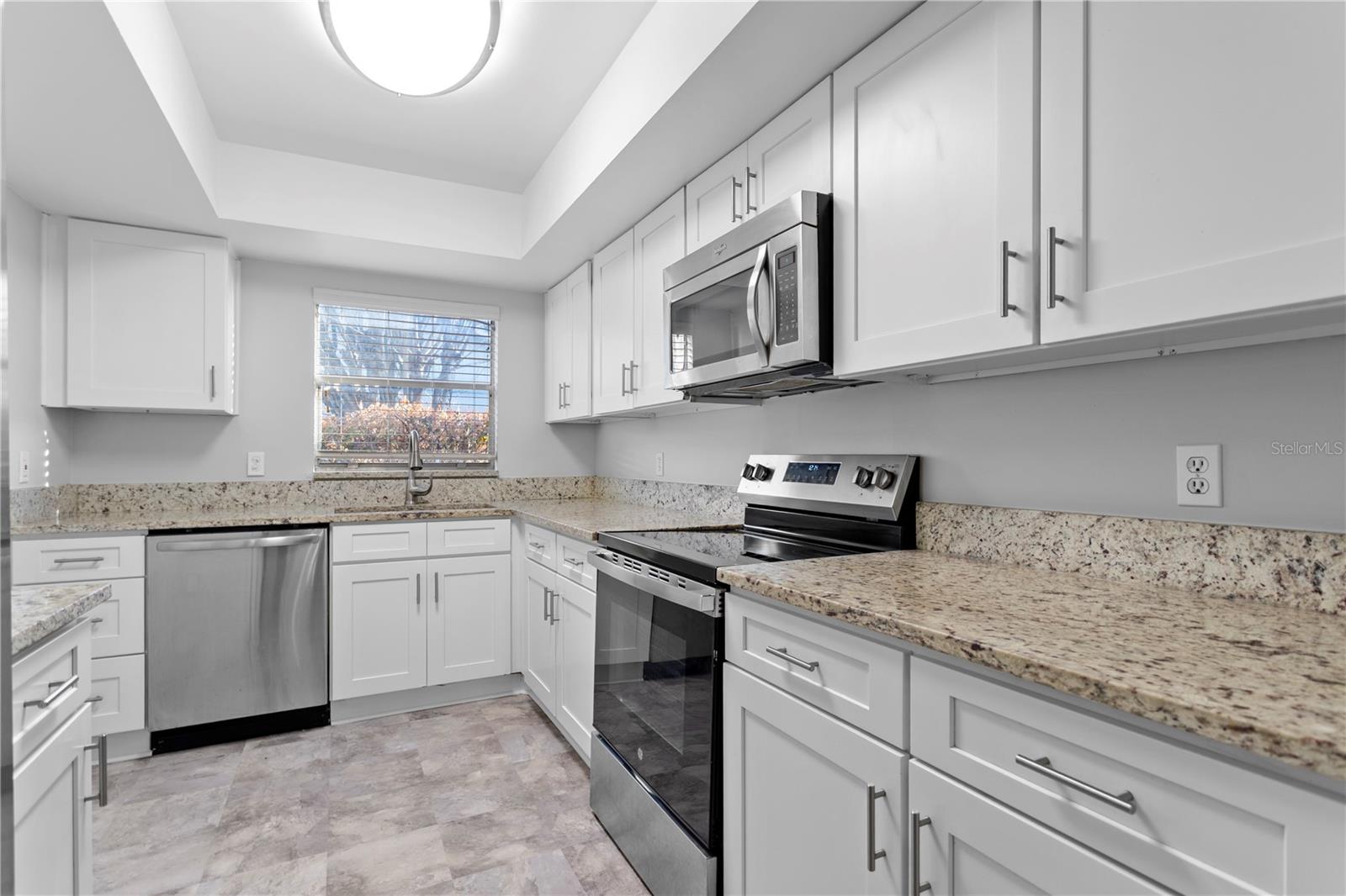 Image 10 of 31 For 5852 Shale Court