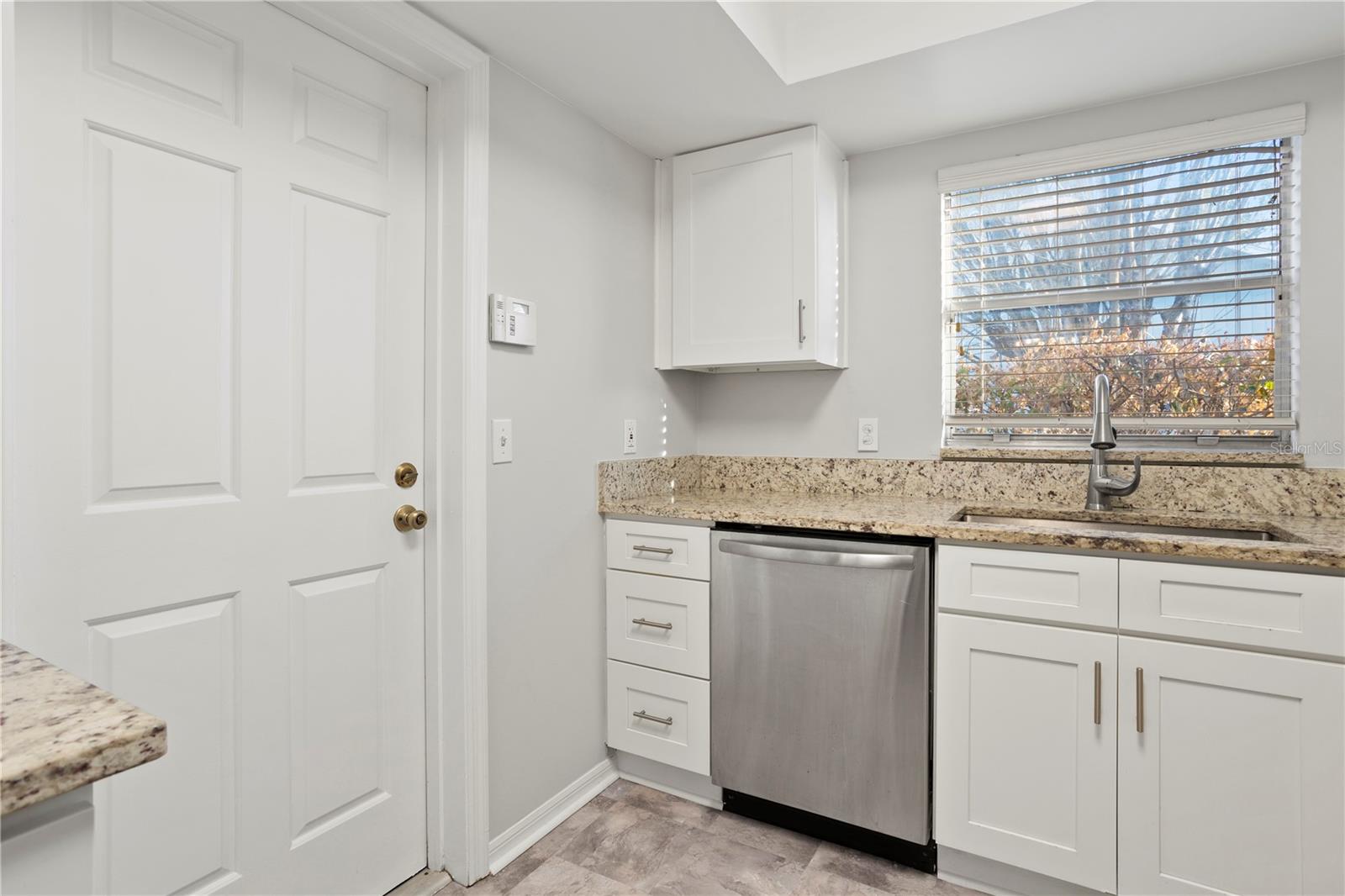 Image 13 of 31 For 5852 Shale Court