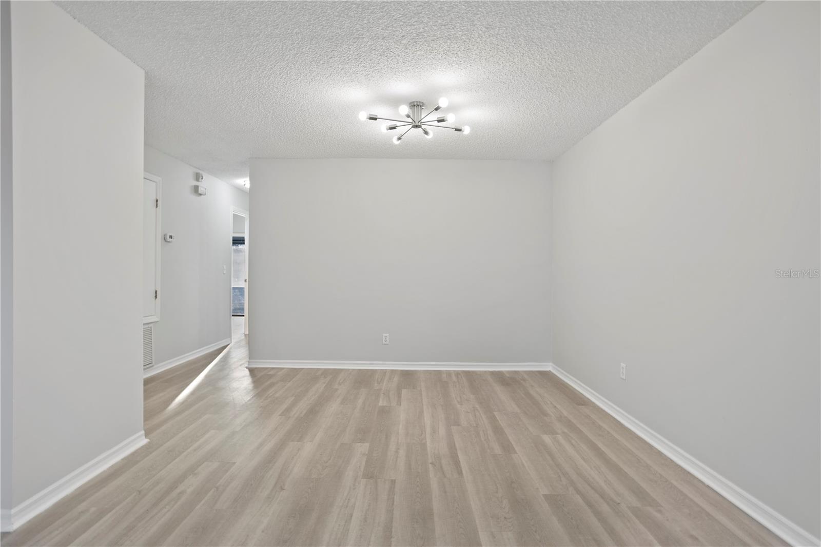 Image 6 of 31 For 5852 Shale Court